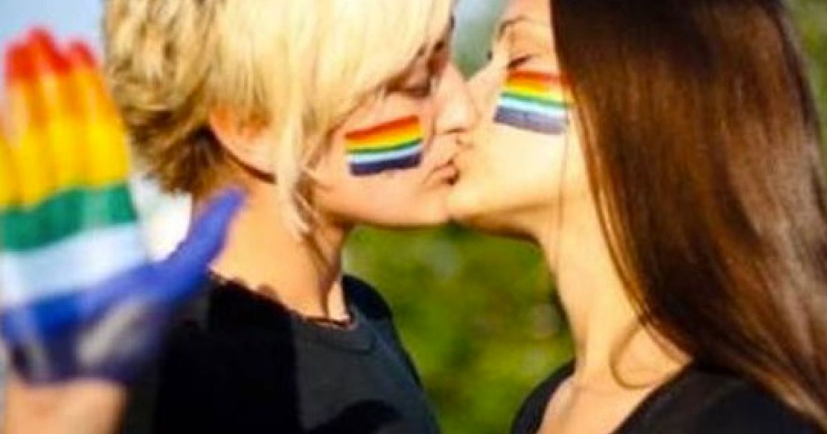 Facebook Lesbian Photo Outrage Why Was This Photo Deleted From The