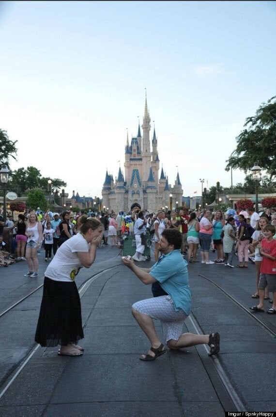 Disney Wedding Proposal Photobombed By Random Tourist Pictures