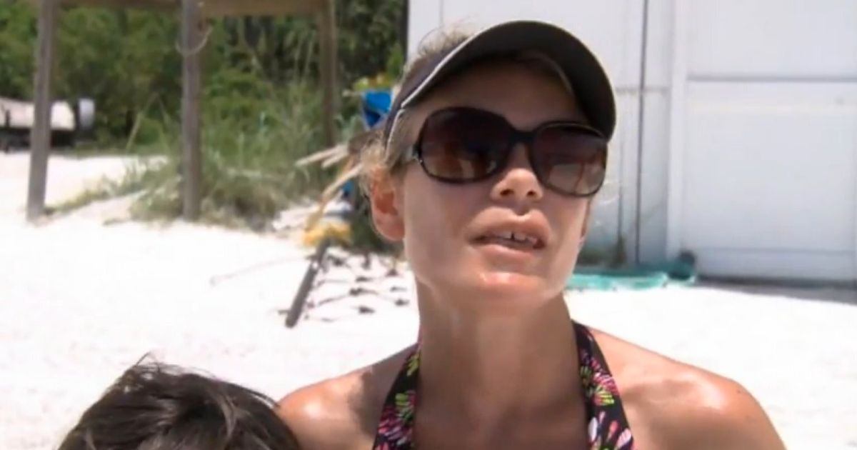 Nicole Scarborough Survives After Being Struck By Lightning On Florida Coast Video Huffpost 