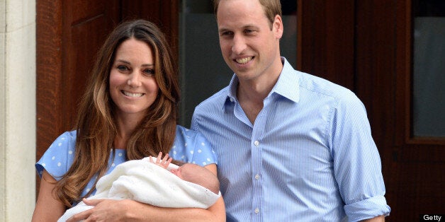 LONDON, UNITED KINGDOM - JULY 23: Catherine, Duchess of Cambridge, Prince William, Duke of Cambridge and their newborn son, Prince George of Cambridge leave the Lindo Wing of St Mary's hospital on July 23, 2013 in London, England. (Photo by Anwar Hussein/WireImage)