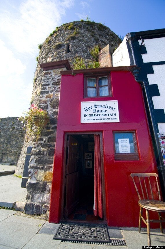 inside-britain-s-smallest-house-which-is-still-depressingly-bigger