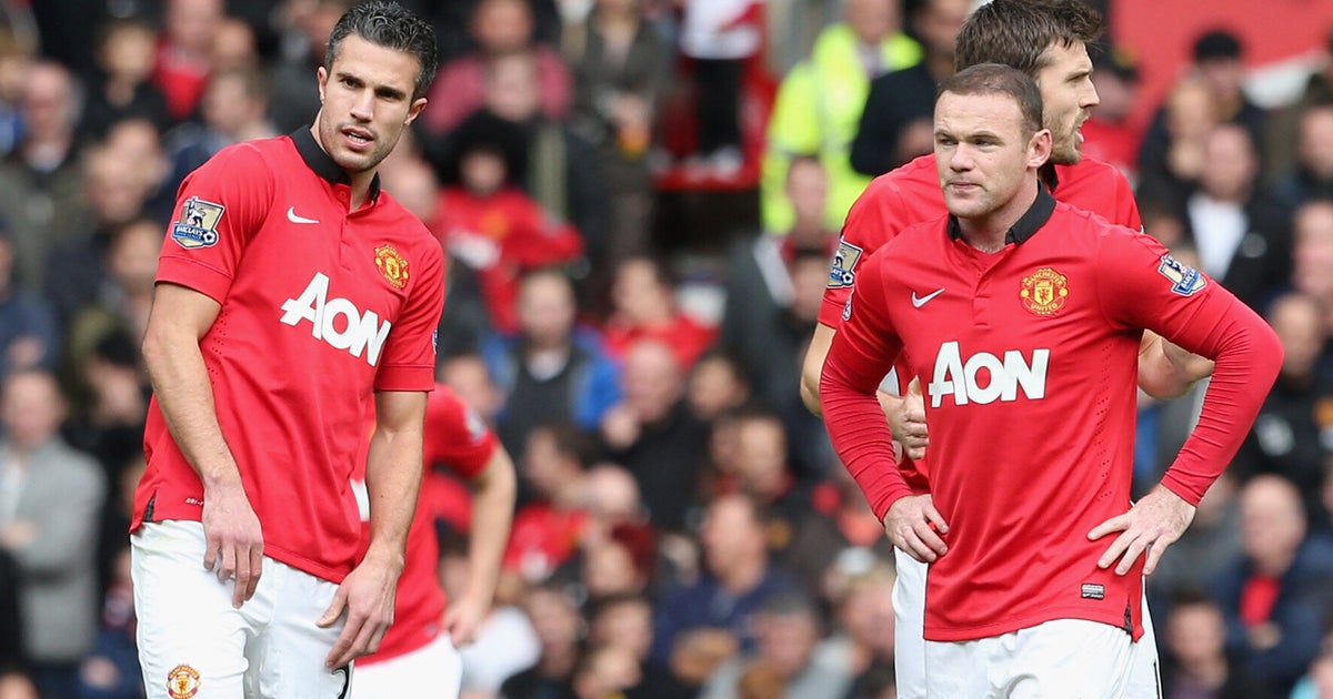 Manchester United Strikers Wayne Rooney And Robin Van Persie Miss