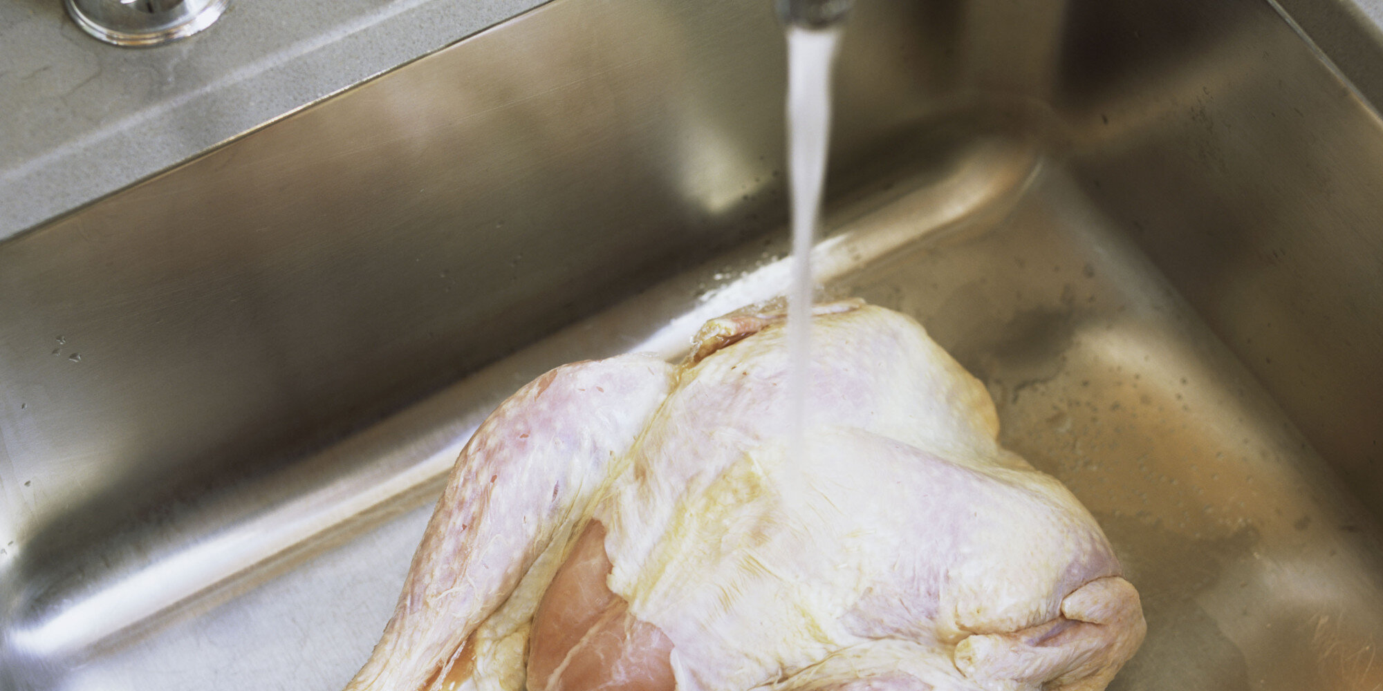 Should I Wash Raw Chicken? No, Say Health Experts, It Could Cause Food ...