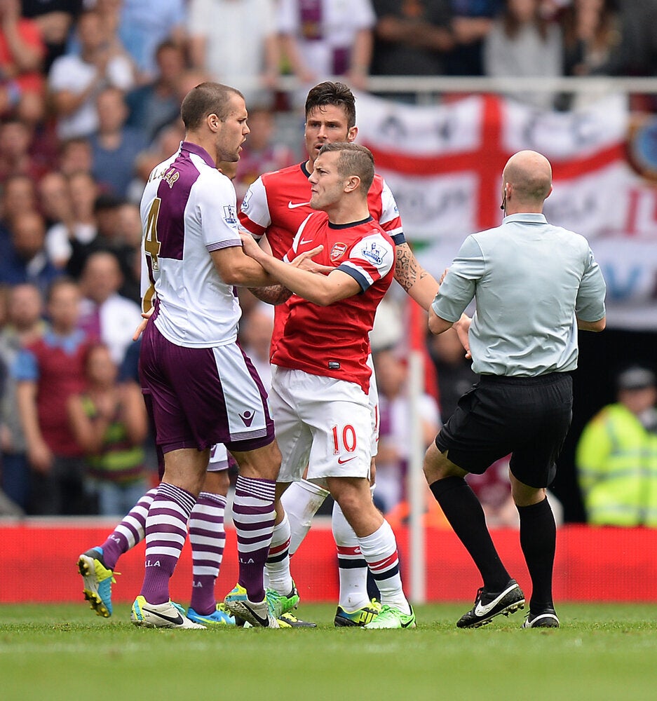 Soccer - Barclays Premier League - Arsenal v Aston Villa - Emirates Stadium