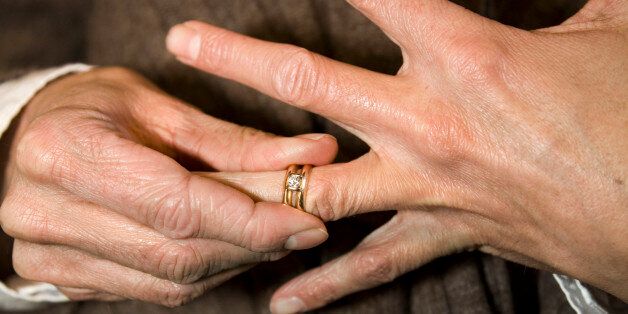 REVEALED: Why People Remove Their Wedding Rings