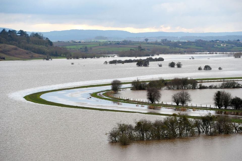 Troops to head to flood-hit villages