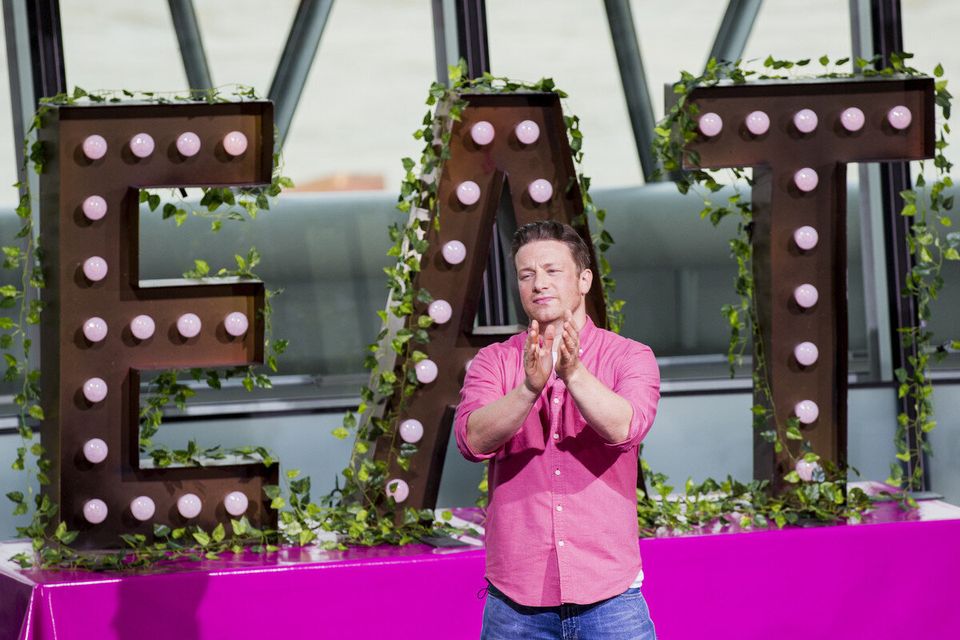 Celebrity chef Jamie Oliver thinks Brits are "wet"