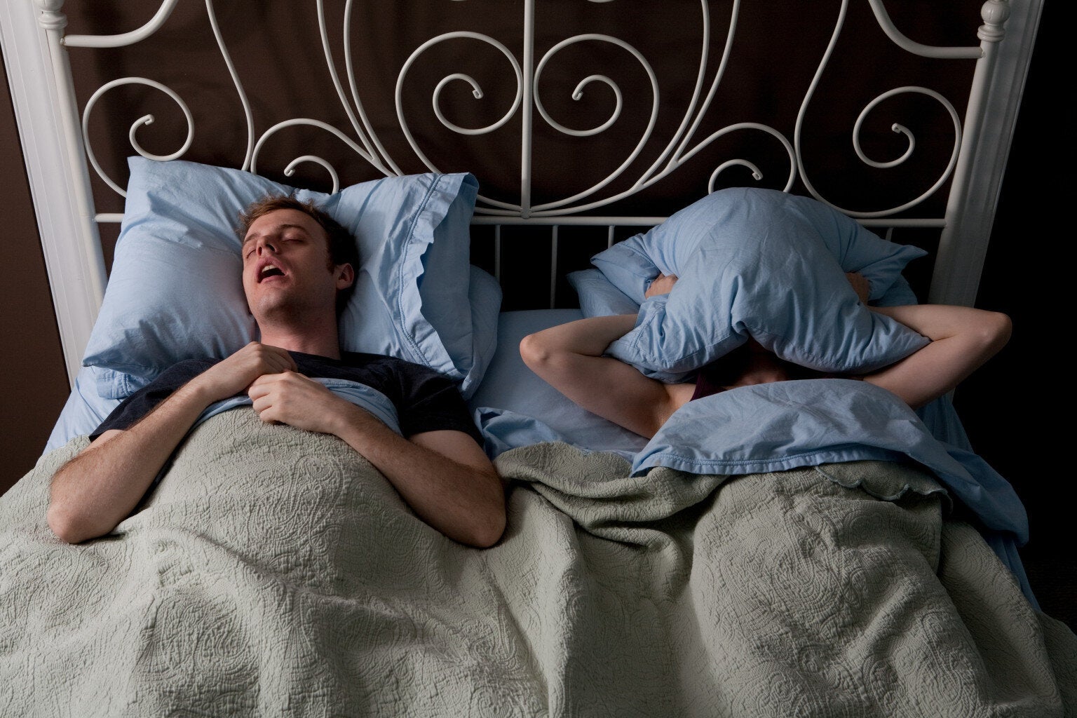 Bad Sleep How To Cope With Your Partners Snoring It Doesnt Involve Smothering Them With A 