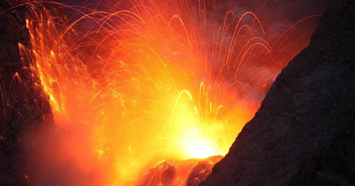 The Largest Volcano on Earth .....Really?? | HuffPost UK Tech