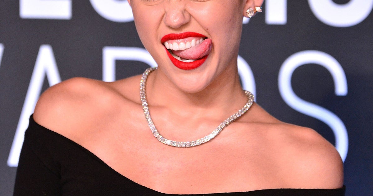 Graham recommends best of Chubby cosplay nude ball wrecking sex cyrus Miley