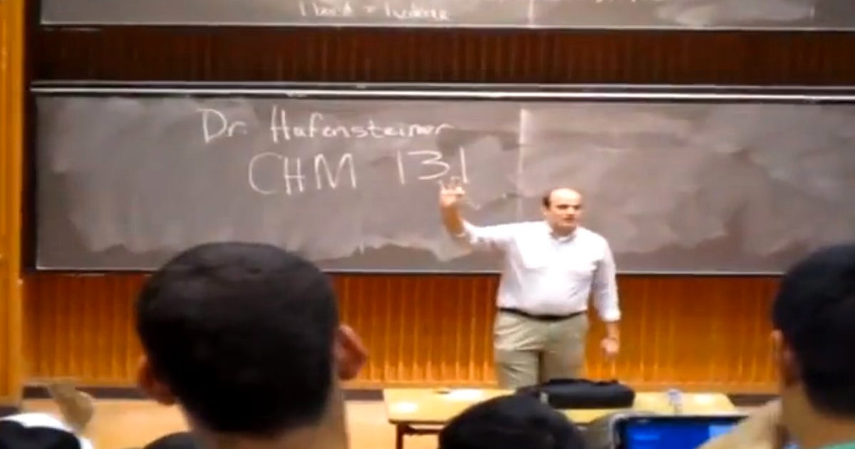 Fake Professor Pranks Entire Class Of University Students (VIDEO ...