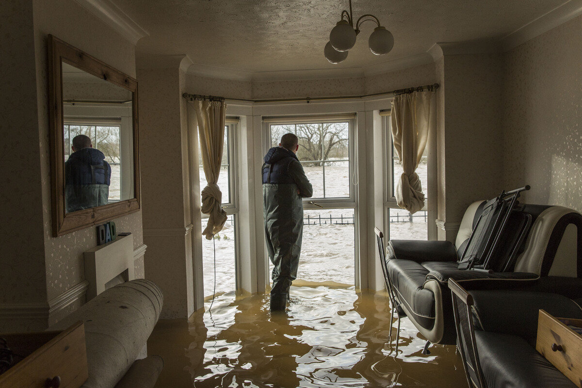 UK Weather: Residents Battle To Save Their Possessions In Flooded Homes ...