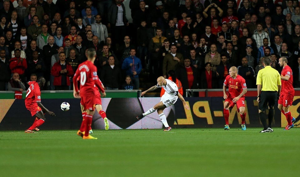 Soccer - Barclays Premier League - Swansea City v Liverpool - Liberty Stadium