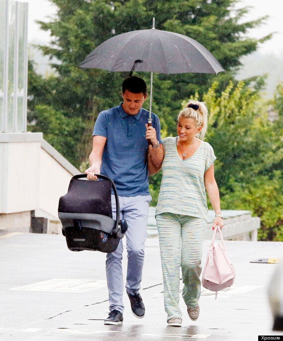 Billie Faiers Leaves Hospital With Baby Girl The TOWIE Star