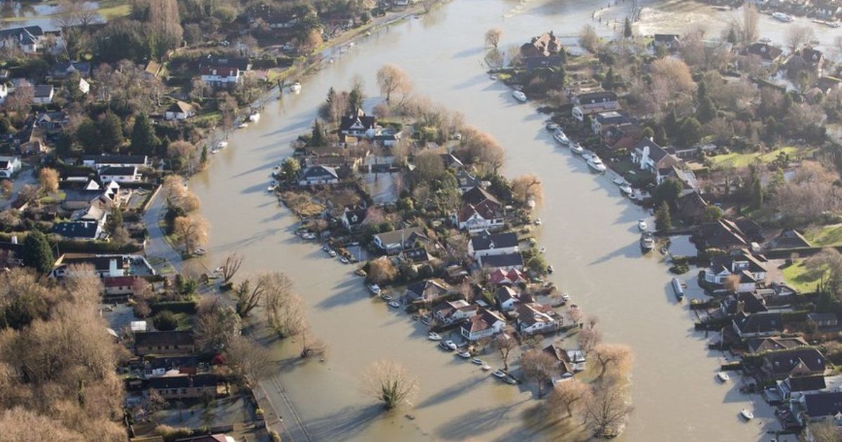 UK Weather: David Cameron Says Floods Are A 'Tragedy' And There's More ...