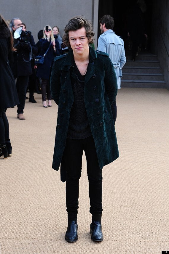 Harry Styles Arrives At Burberry's London Fashion Week Show.. Exactly Like  The Last Times (PICTURES) | HuffPost UK Entertainment