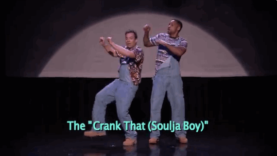Shaquille O'Neal Lets Jimmy Fallon Wear His Size 58 Jacket on ‘The