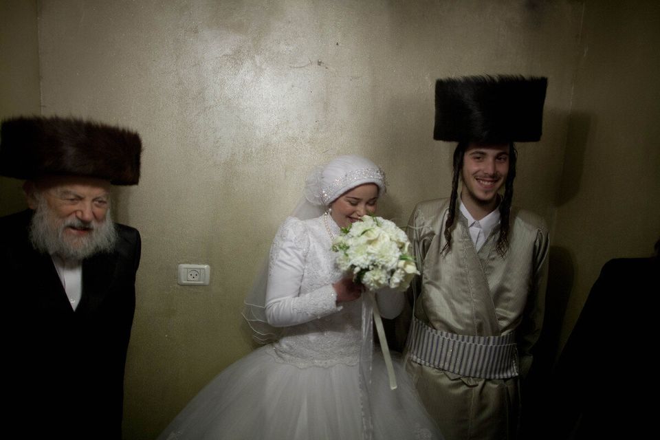 19 Stunning Pictures Of An Ultra-Orthodox Jewish Wedding | HuffPost UK Life