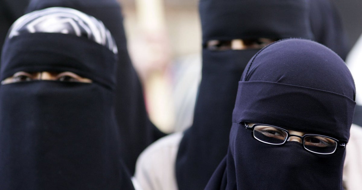 Muslim Women Don t Care If You Feel Uncomfortable HuffPost UK Students