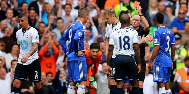 LONDON, ENGLAND - SEPTEMBER 28: Fernando Torres of Chelsea (9) is shown the red card by referee Mike Dean and is sent off during the Barclays Premier League match between Tottenham Hotspur and Chelsea at White Hart Lane on September 28, 2013 in London, England. (Photo by Clive Rose/Getty Images)