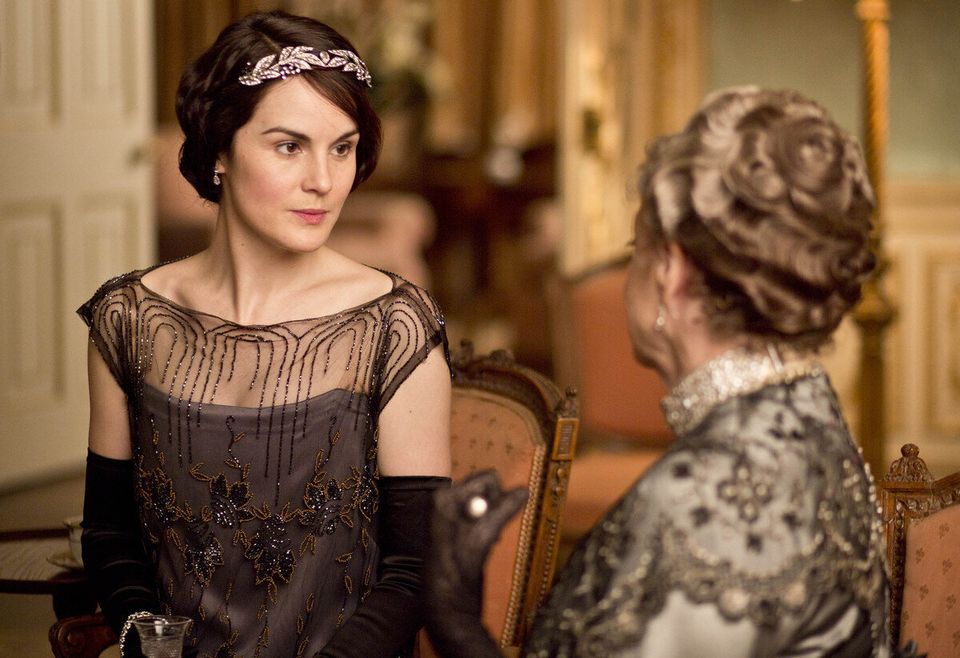 EMARGOED_TO_30TH_SEPTEMBER_DOWNTON_EP3_01