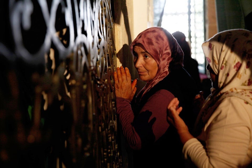 Eid Al Fitr 2014 Muslims Celebrate The End Of Ramadan Pictures Huffpost Uk News 7601