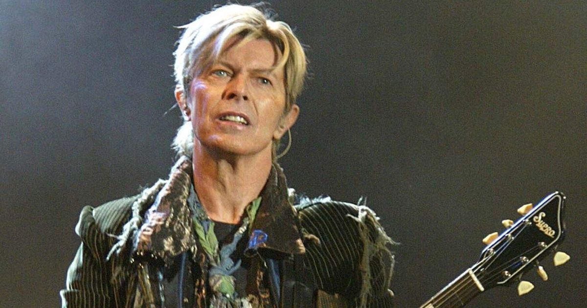 David Bowie To Release Limited Edition 7in Picture Discs For Record ...