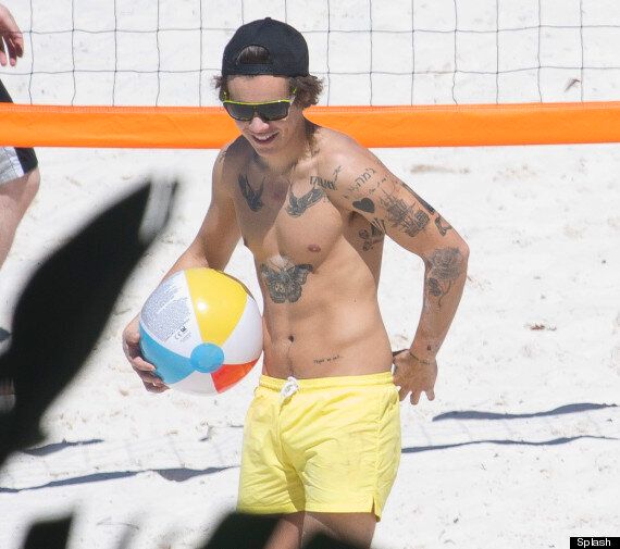 One Direction Stars Harry Styles Liam Payne Show Buffed Up Bodies While Topless On Australian