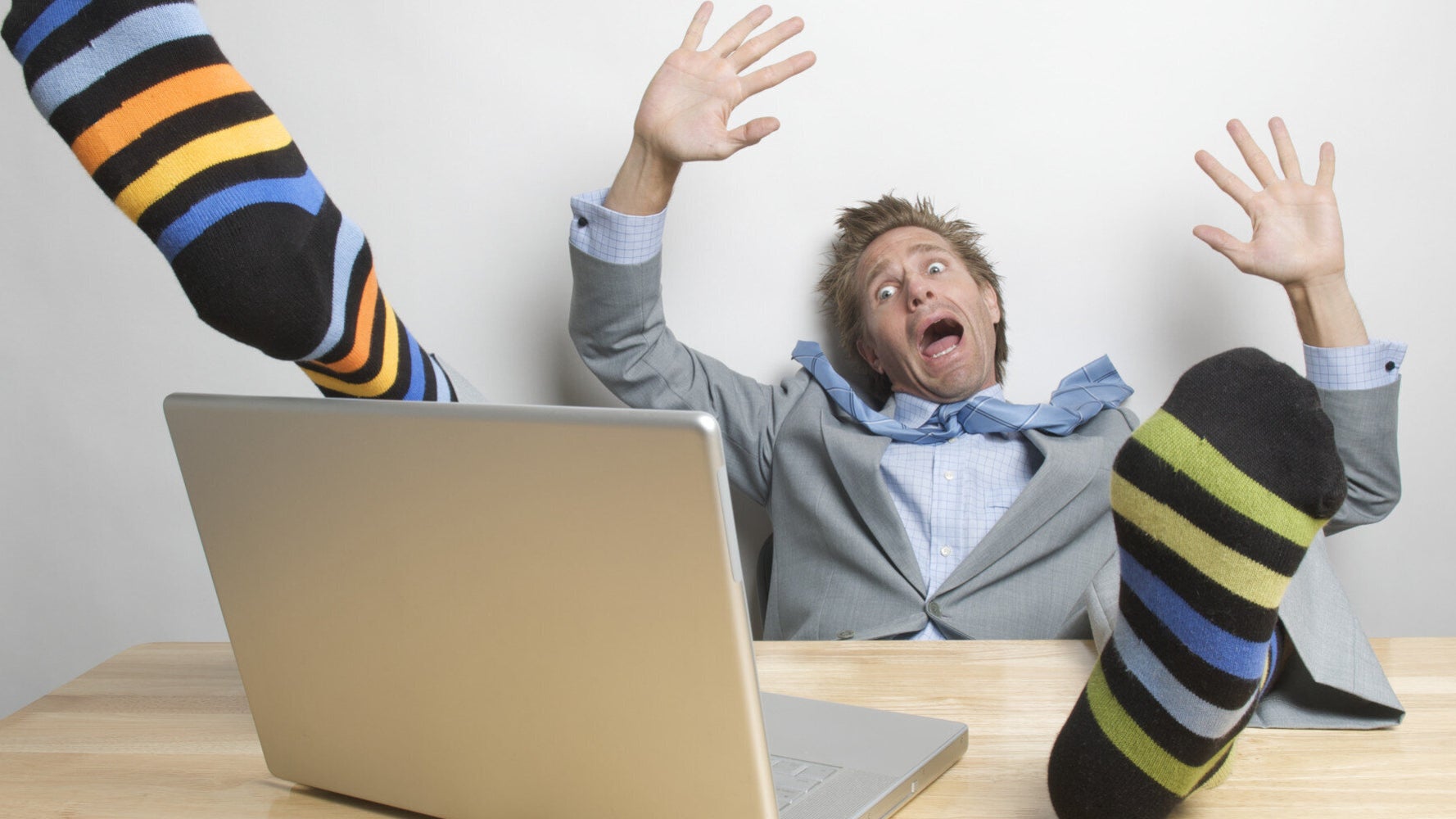 The Nine Terrifying Stages Every Student Will Experience When Essay ...