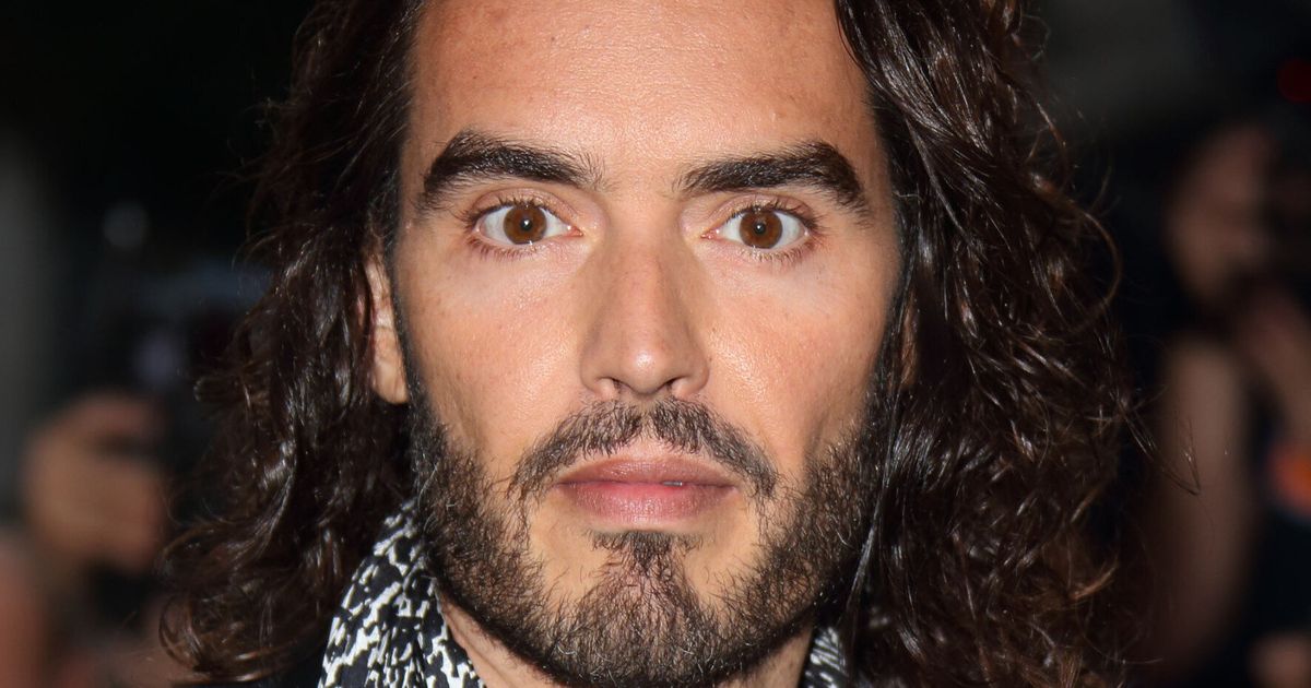 Russell Brand Reveals He Had A Sexual Encounter With A Man In A Pub ...