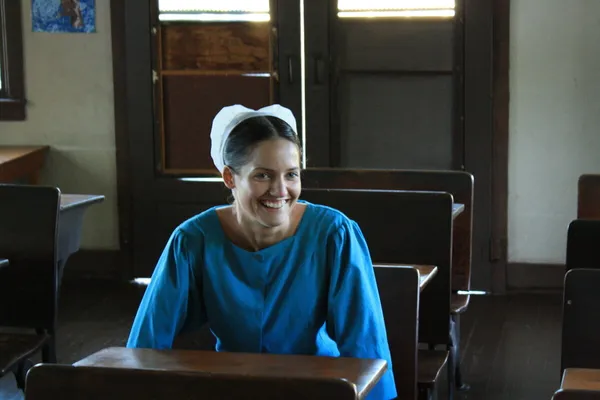 Amish Next Top Lingerie Model: Woman Leaves Strict Community For