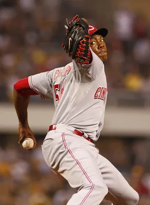 Aroldis Chapman struck in face by line drive, suffers fractures above left  eye and nose
