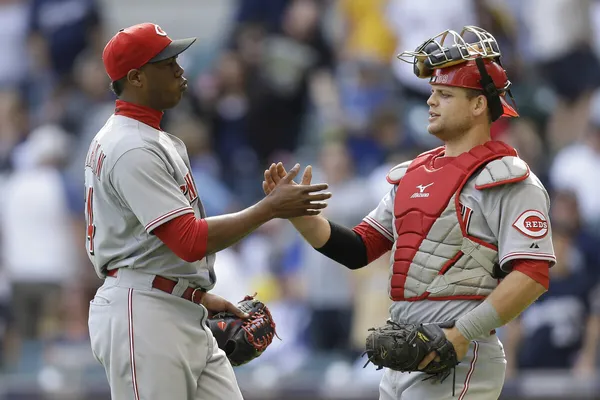 Aroldis Chapman hit in face, Hospitalized 