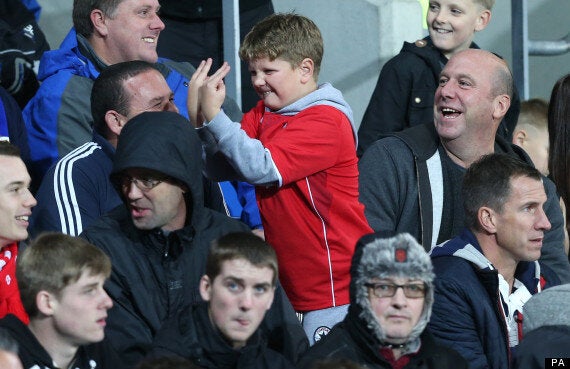 Cardiff 1-0 Swansea: Fans In The Stands (PICTURES)