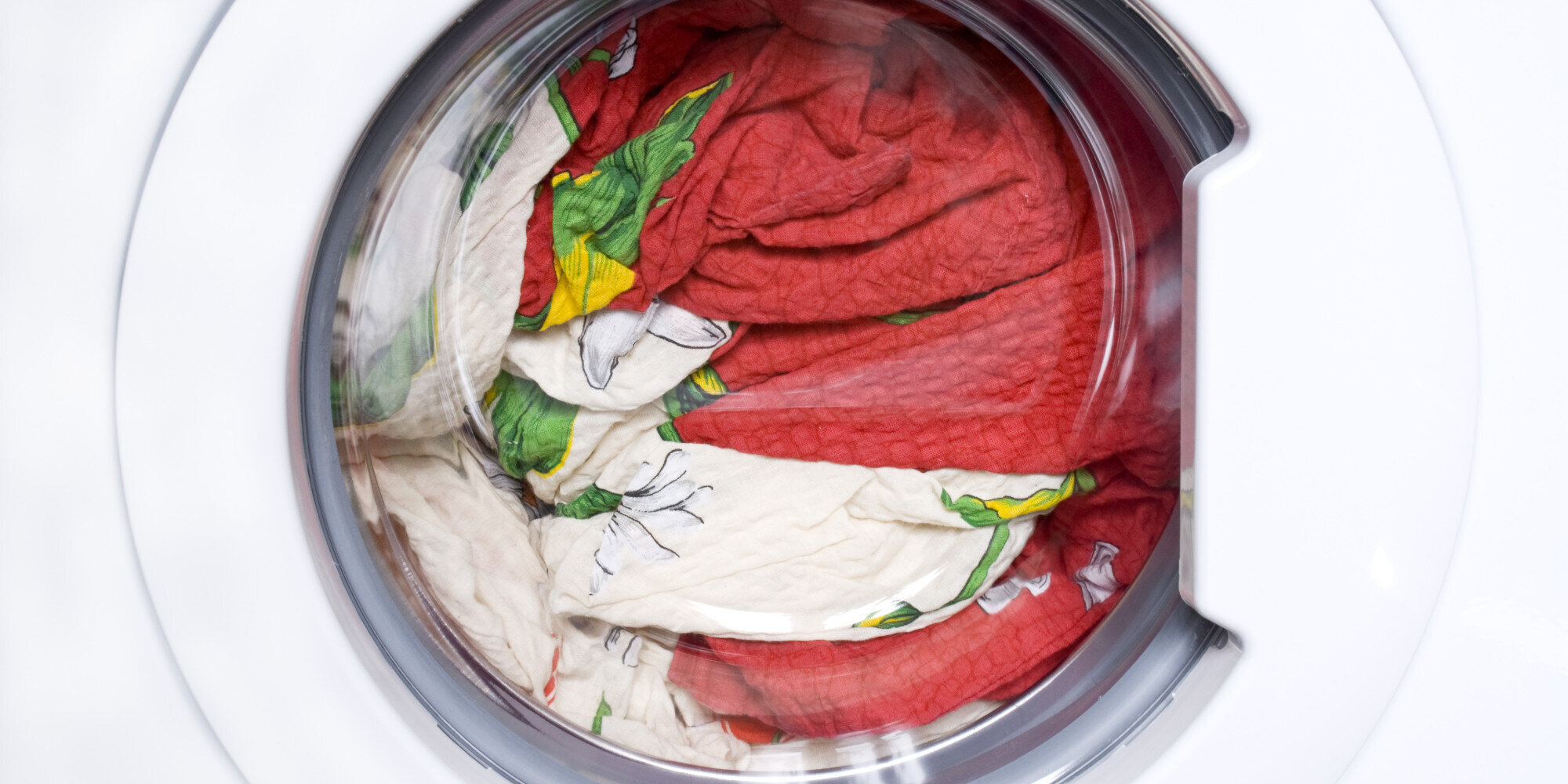 6 Ways You're Doing Your Laundry All Wrong | HuffPost UK Life