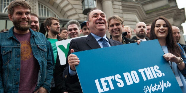 EDINBURGH, UNITED KINGDOM - SEPTEMBER 14: Gordon Hutchison, Alex Salmond, Alex Kapranos and Amy MacDonald attend a photocall to present the event A Night For Scotland, a concert for 'Yes Scotland' Referendum campaign at Usher Hall on September 14, 2014 in Edinburgh, United Kingdom. (Photo by Roberto Ricciuti/Redferns via Getty Images)