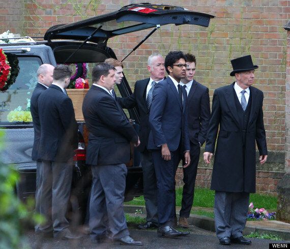 ‘EastEnders' Cast Film Lucy Beale's Funeral Scenes (PICS) | HuffPost UK