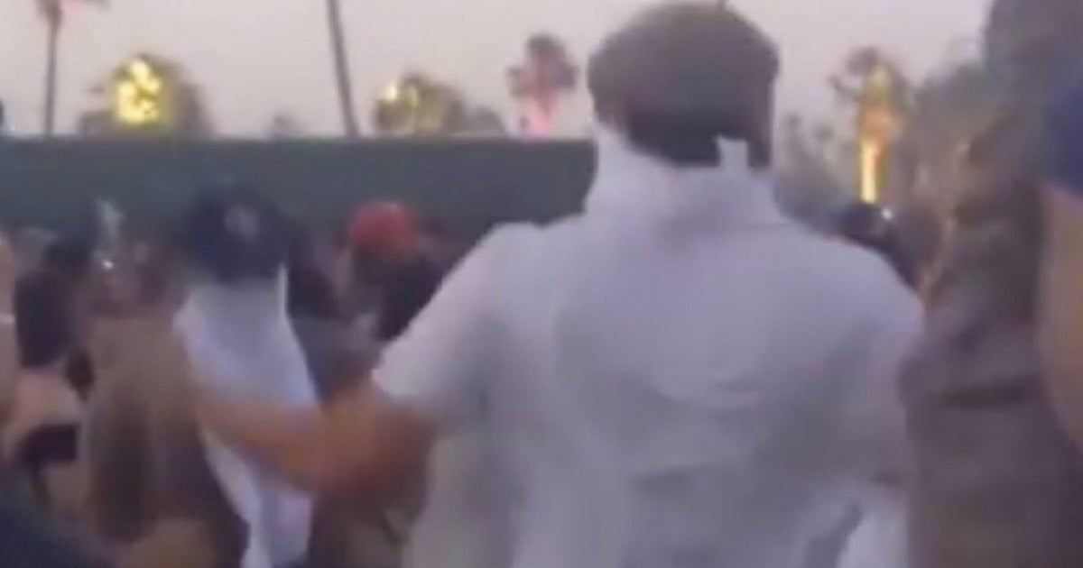 Leonardo DiCaprio Dancing at Coachella 2014