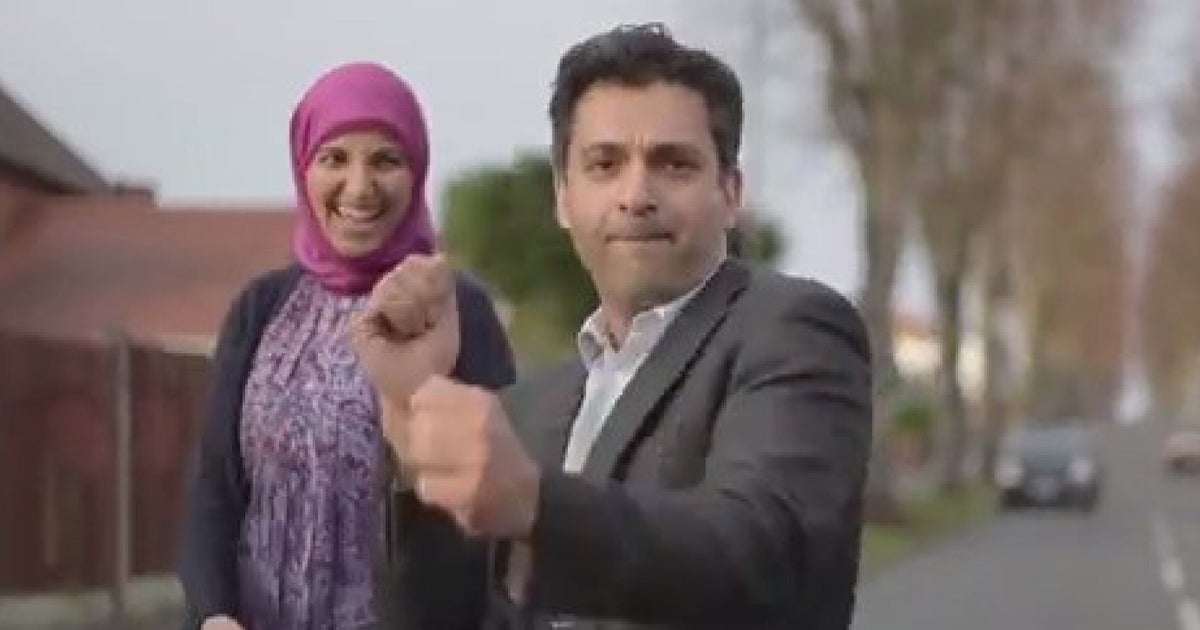 British Muslims Dance To Pharrell Williams Happy Video