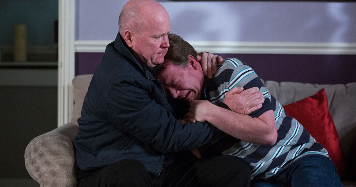 ‘eastenders Spoiler Phil Mitchell Provides Ian Beale With A Shoulder