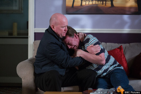 ‘EastEnders' Spoiler: Phil Mitchell Provides Ian Beale With A Shoulder ...