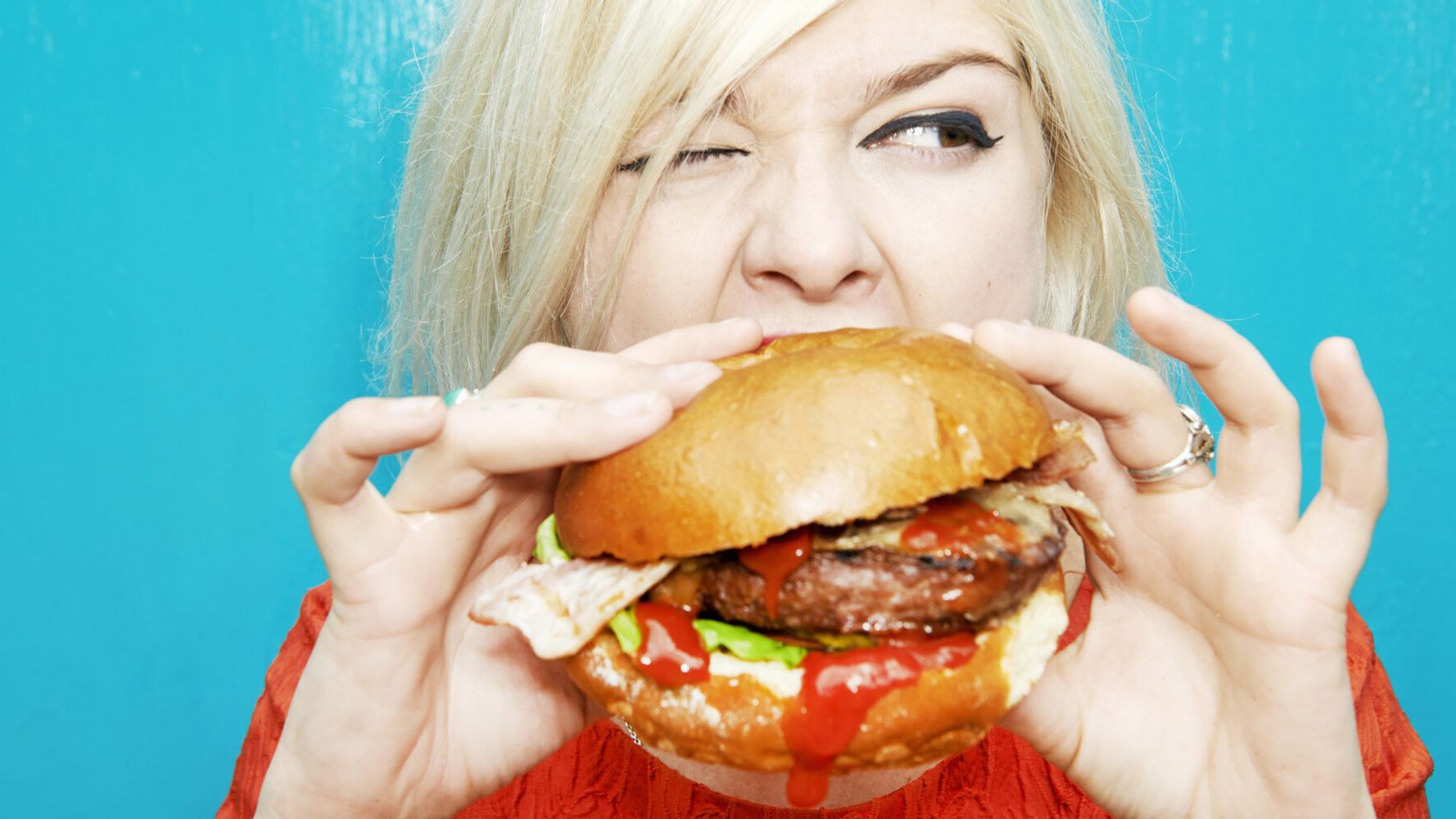 How To Eat A Burger Without Making A Mess Huffpost Uk Life
