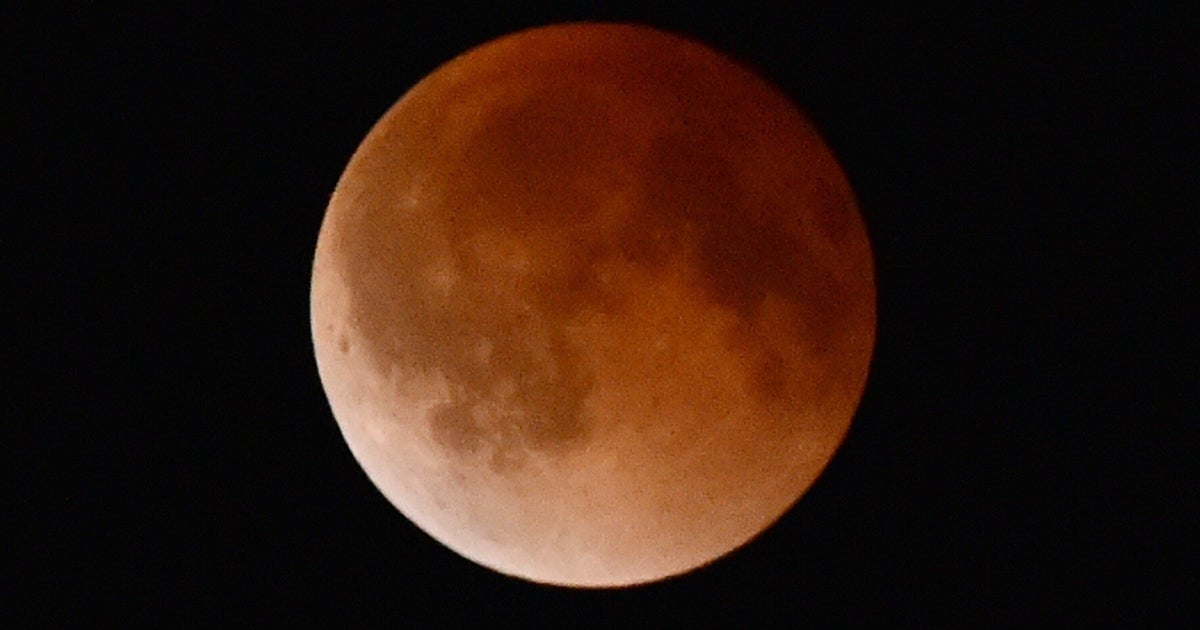 Watch The Blood Moon Lunar Eclipse LIVE | HuffPost UK Tech