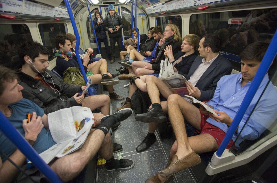 No Pants On The Tube Day 2013: London Underground Is A Carousel Of Chilly  Flesh (PICTURES)