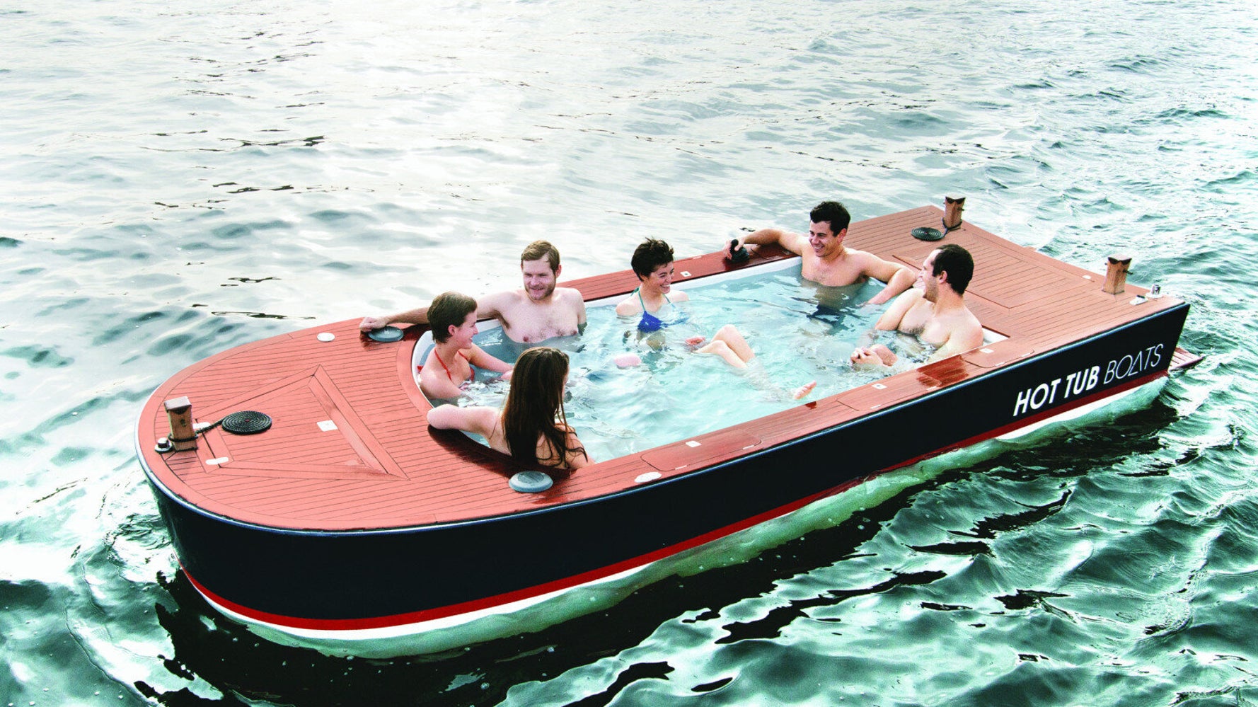 Travel Hot Tub Boat Latest Luxury Holiday Accessory (PICTURES