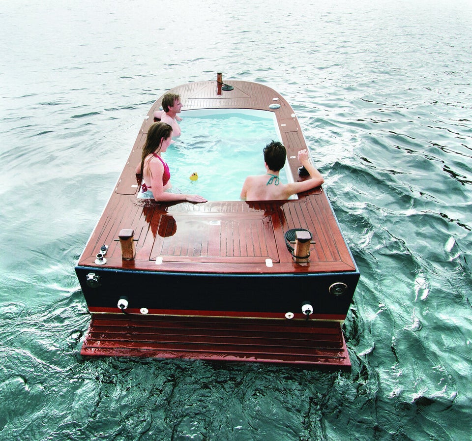Travel Hot Tub Boat Latest Luxury Holiday Accessory (PICTURES