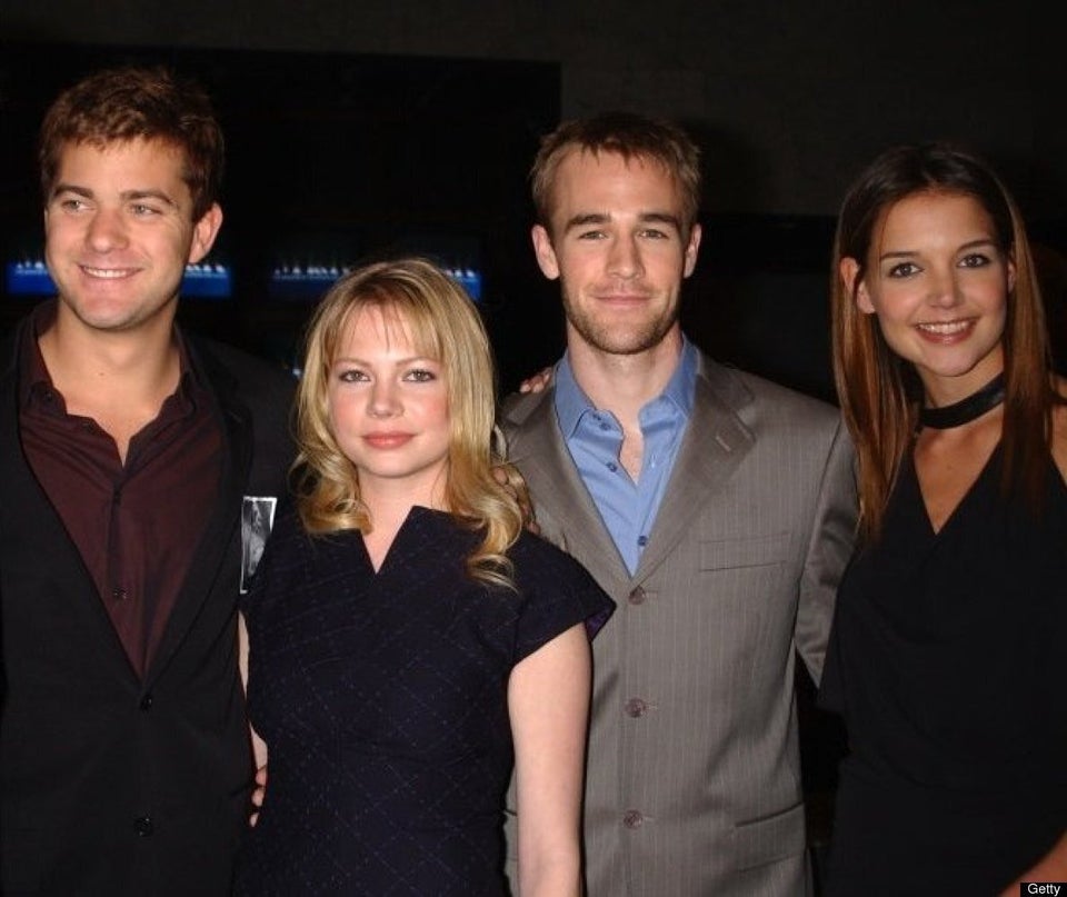 Joshua Jackson, Michelle Williams & Katie Holmes On "Don't Trust The B---- In Apartment 23"