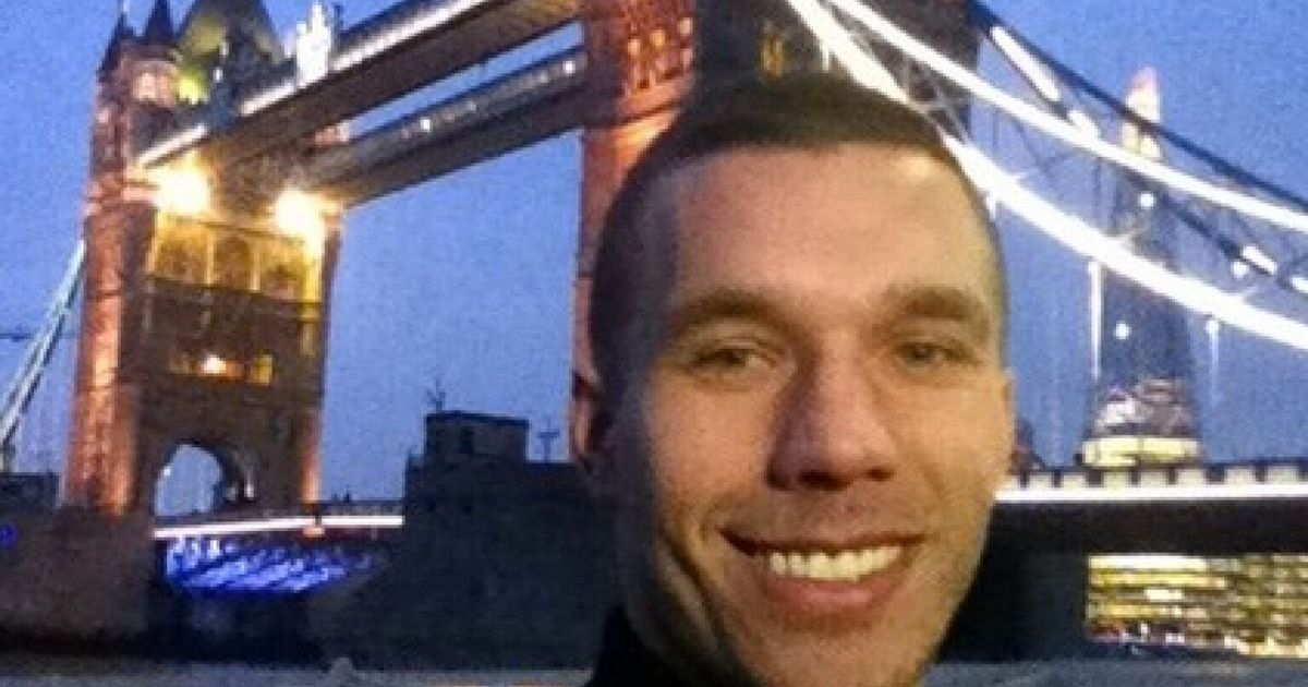 Lukas Podolski Visits London S Famous Tourist Attractions Pictures