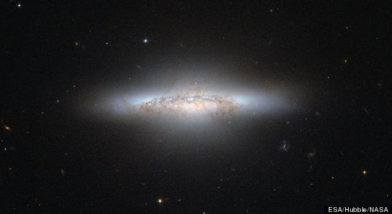 Nasa's Hubble Telescope Captures Giant UFO Galaxy | HuffPost UK