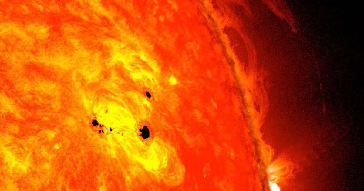 Monster Sun Spots Could Lead To Massive Solar Storms Huffpost Uk Tech 0040